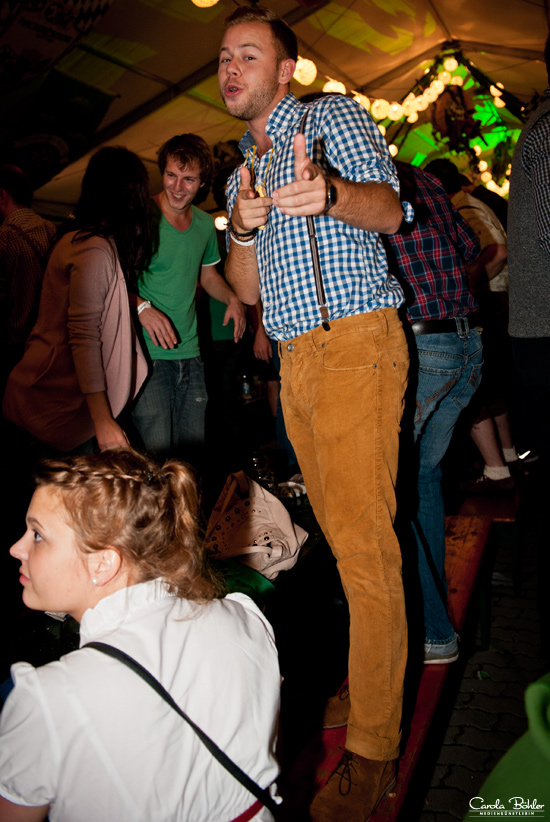 Let the music play - Partymusik