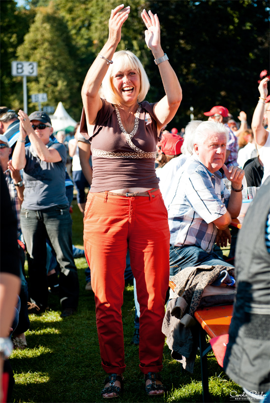 Let the music play - Schlager