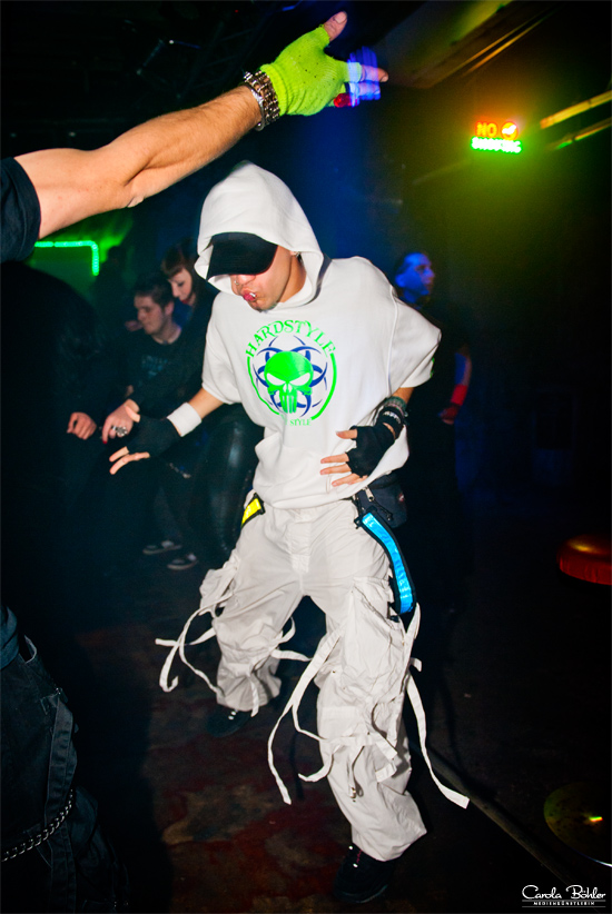 Let the music play - Cybergothics