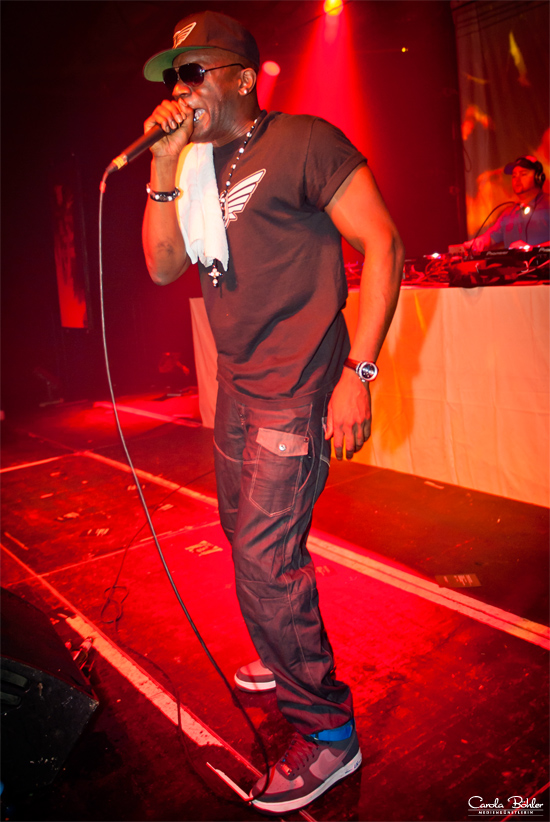 Let the music play - Drum and Bass