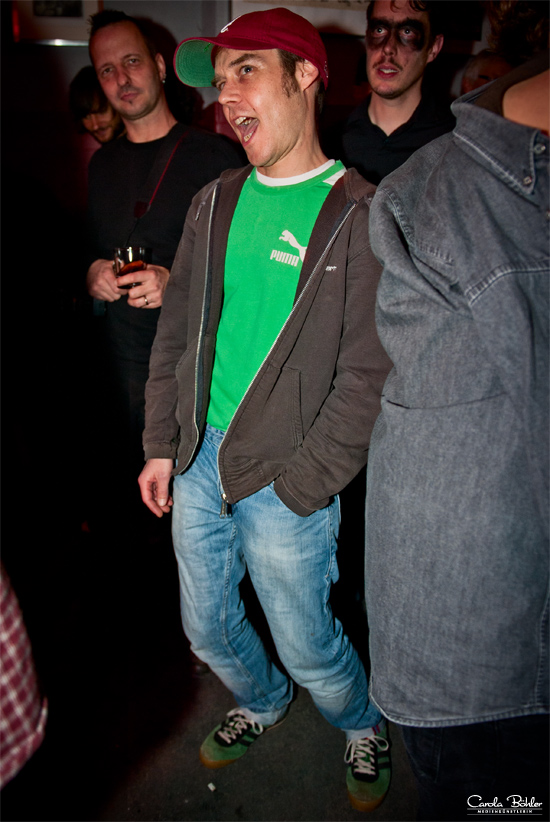 Let the music play - Neo-Psych-Garage-Punk