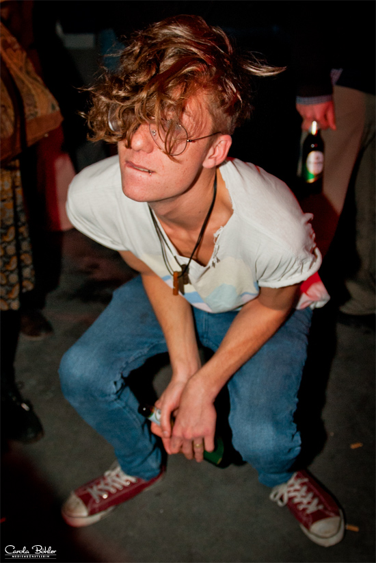 Let the music play - Neo-Psych-Garage-Punk