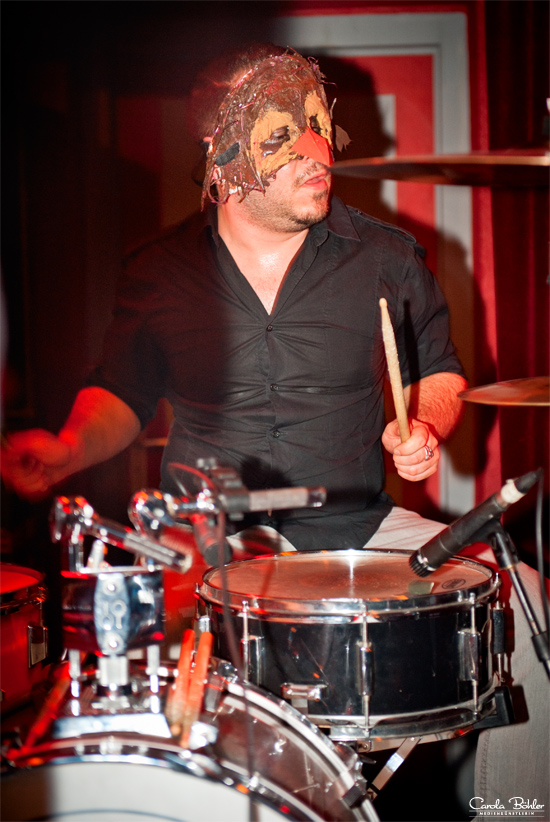 Let the music play - Neo-Psych-Garage-Punk